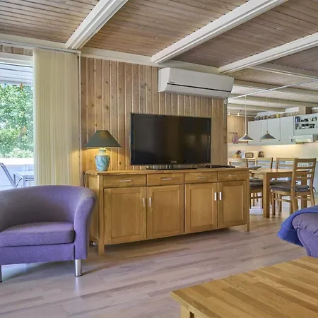Gjertrud Holiday home