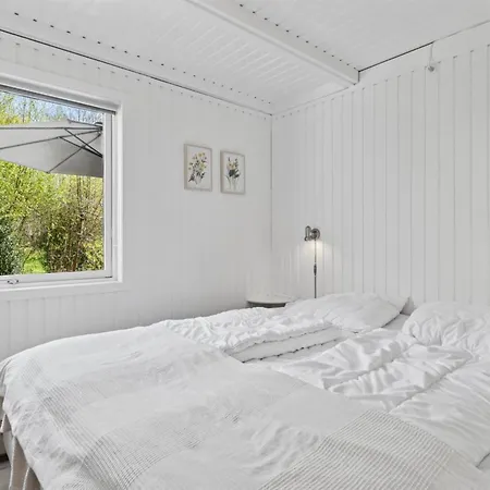Holiday home Gjertrud - 1km From The Sea By Interhome *