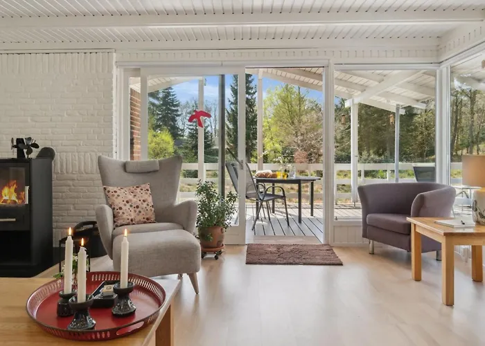 Gjertrud - 1km From The Sea By Interhome Semesterbostad Rønne